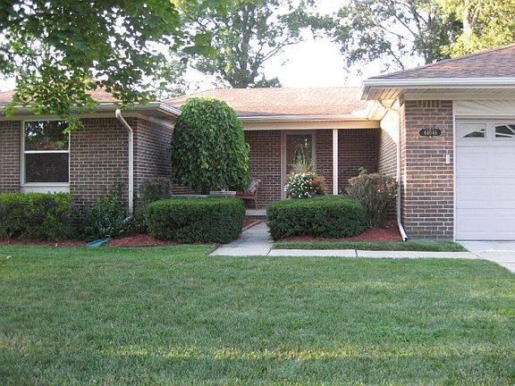 4th image of 44046 Yorkshire Dr