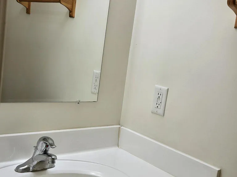 25 Genesis Dr — Photo 9
