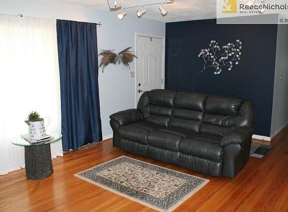 3rd image of 9108 Western Hills Dr
