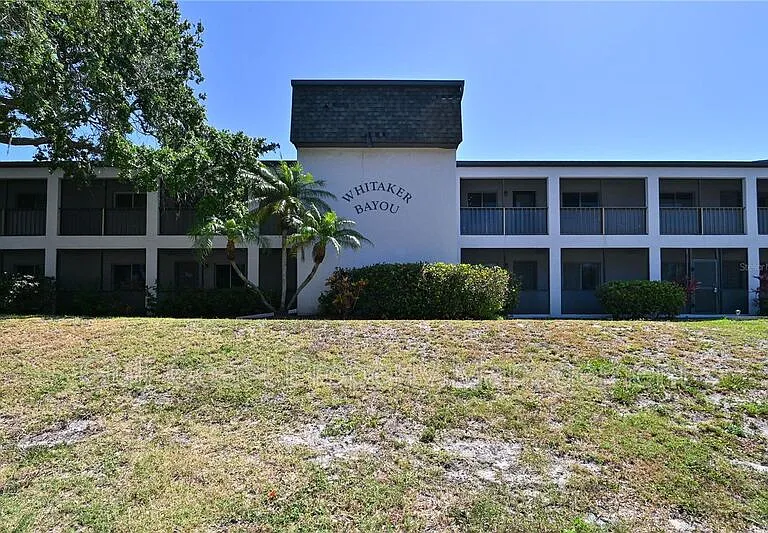 2124 N Tamiami Trl #102 — Photo 1