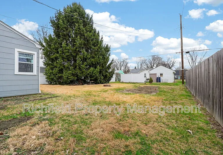 1260 Lincoln Dr — Photo 23