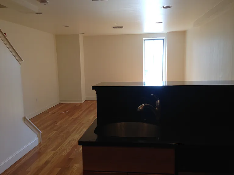 27 Western Avenue — Photo 9