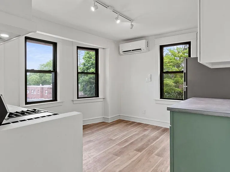 10 E Marthart Ave #2 — Photo 6