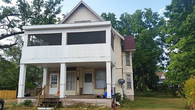 1st image of 208 Fletcher St