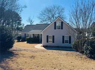 920 Roxeywood Dr, Winder, GA 30680