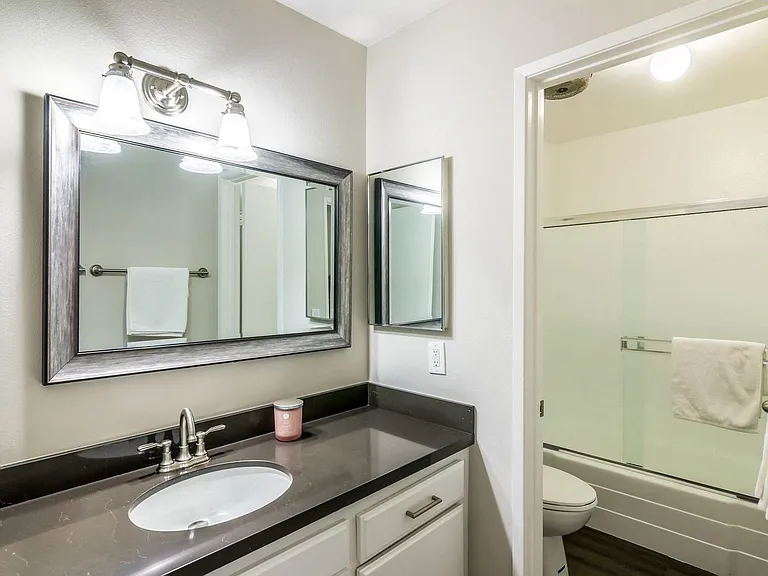 3700 Sepulveda Apartments — Photo 11