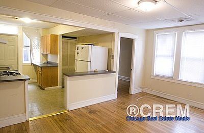 5th image of 4632 N Rockwell St