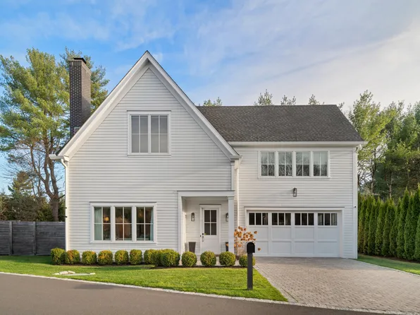 1 Daybreak Commons #1, Westport, CT 06880