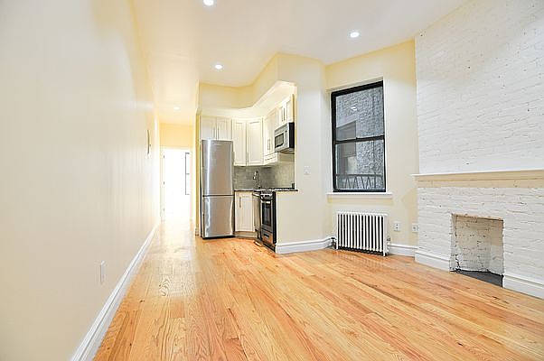 1st image of 164 E 82nd St #2