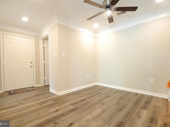 4th image of 13201 Astoria Hill Ct APT B