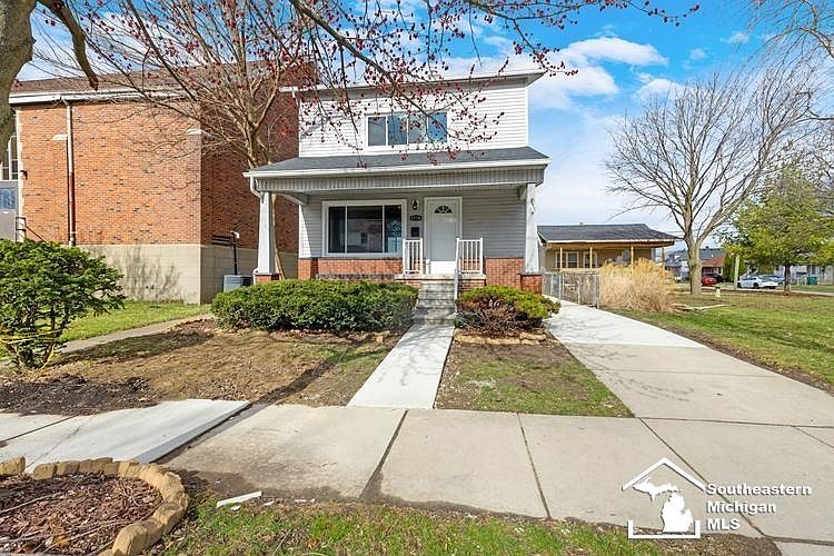1st image of 1716 Fort Park Blvd