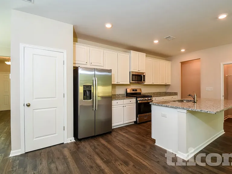 152 Chapelcrest Ln — Photo 4