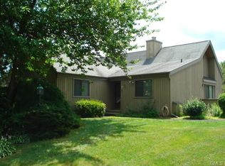 476 Commanche Ln, Stratford, CT 06614