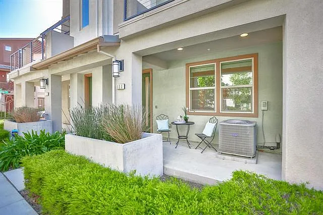 880 Apollo Pl — Photo 2