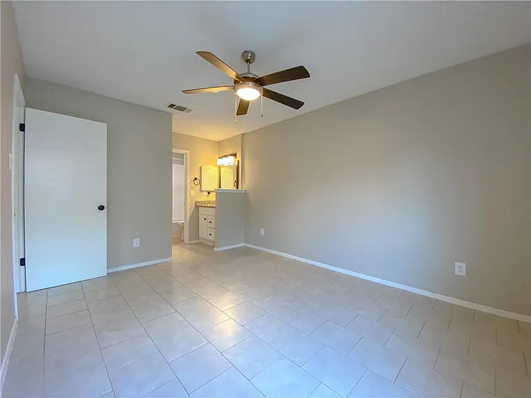 11908 Sunhillow Bnd #B — Photo 12