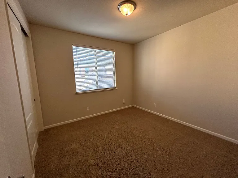 3286 Southerland Rd — Photo 16