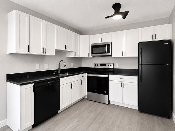 3rd image of 22 Irving St APT 15