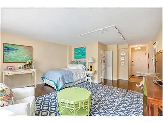 Rented by Douglas Elliman | media 2