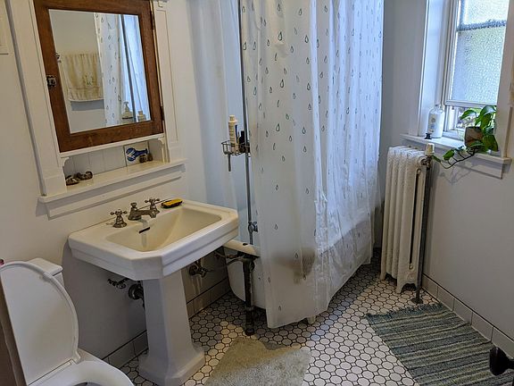 3rd image of 3015 W Logan Blvd #3