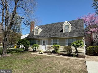 909 Truro Ln, Crofton, MD 21114