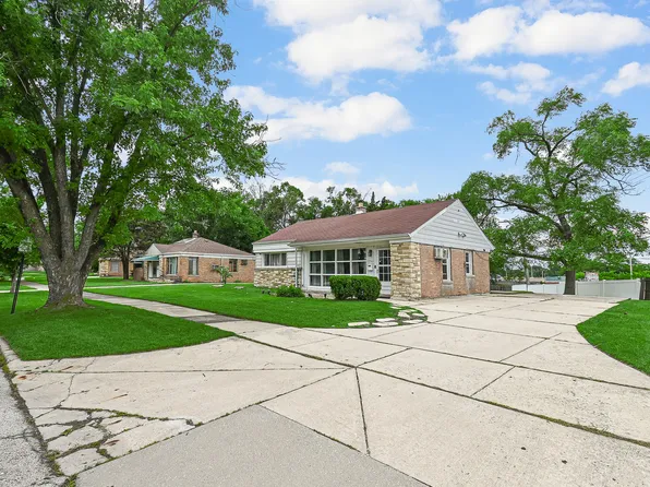 17561 Sycamore Dr, Homewood, IL 60430