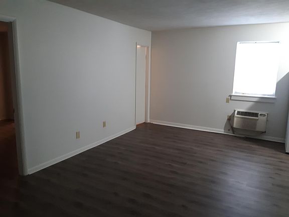 large living room/ dining room/ kitchen- open area