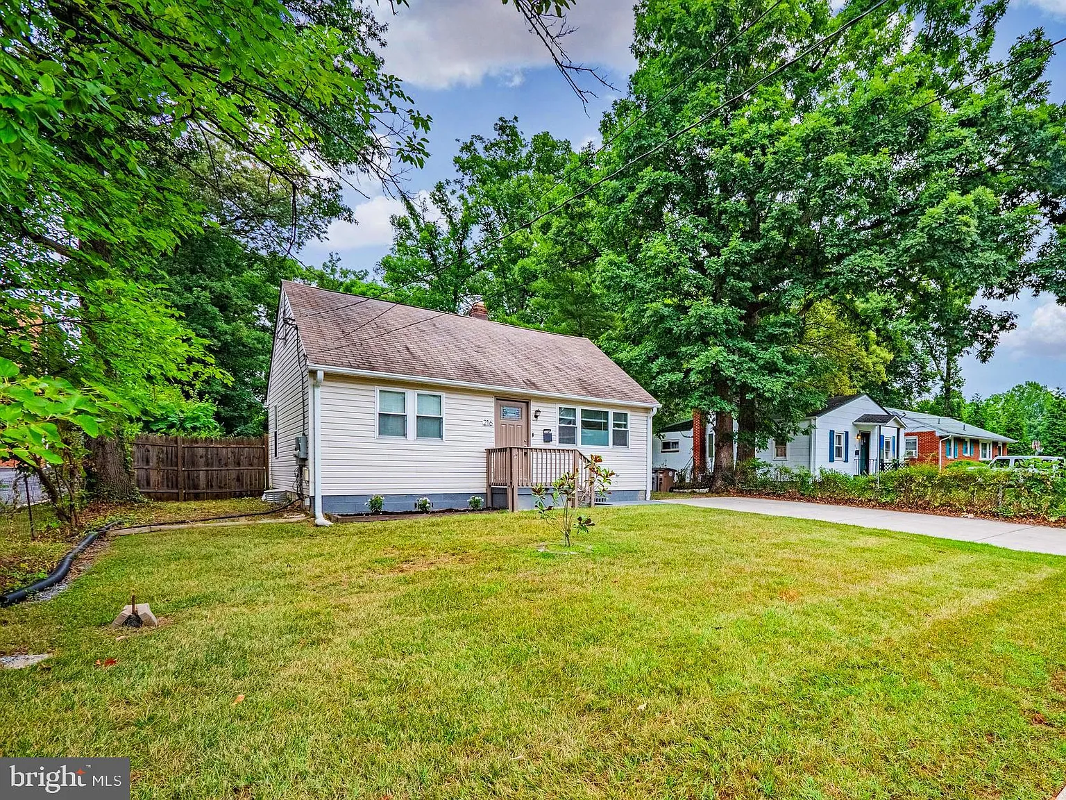 216 Spring Ave photo 1