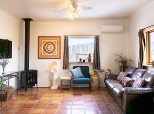142 State Hwy 522 #1, El Prado, NM 87529