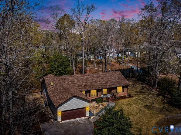 1120 Dillard St, Tappahannock, VA 22560