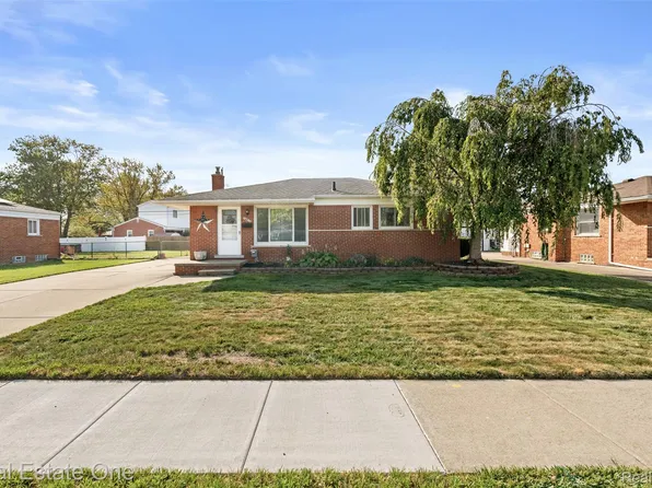 24820 Cottage Ln, Warren, MI 48089