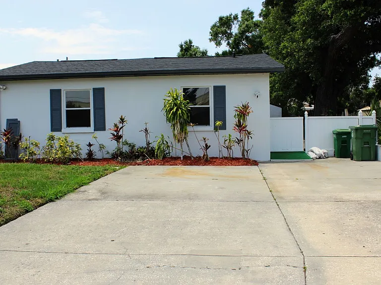 1206 N Oregon Ave — Photo 15