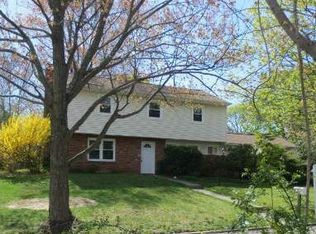204 Oakwood Rd, Huntington Station, NY 11746