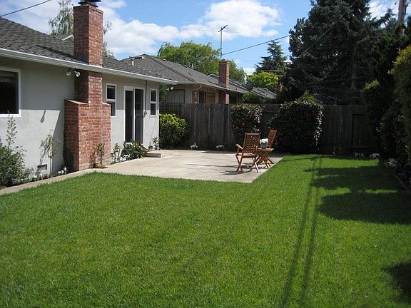 4th image of 1630 Yale Dr