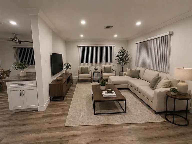 14707-14715 Magnolia Blvd #8 — Photo 1