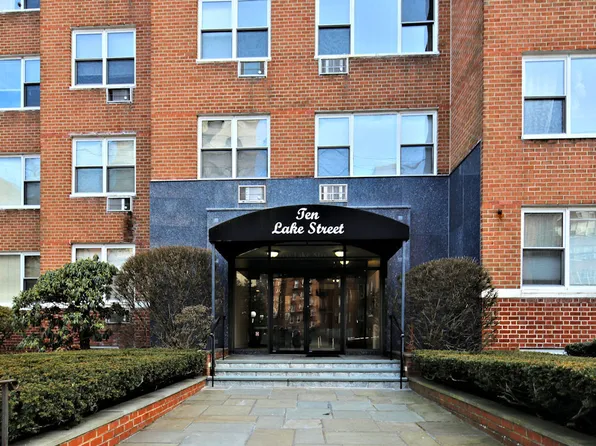 (undisclosed Address), White Plains, NY 10603