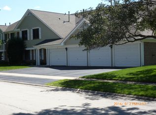 941 Yosemite Trl APT C, Roselle, IL 60172