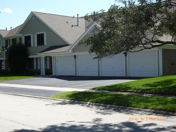 941 Yosemite Trl #7, Roselle, IL 60172
