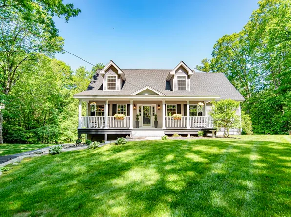 4 Crossman Circle, Newton, NH 03858