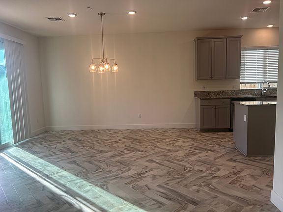 5th image of 3598 White Sands Dr