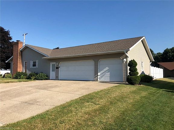 3rd image of 101 Northwood Dr