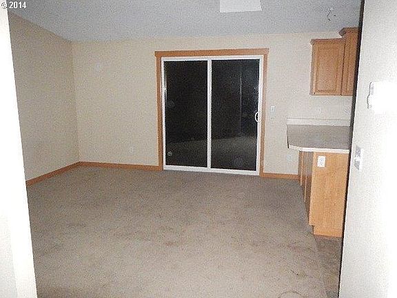 5th image of 6500 NE 84th Pl