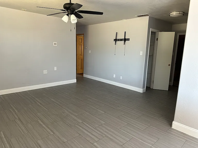 7301 Hutchins Way — Photo 9
