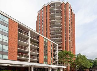 77 Maitland Pl #1027, Toronto, ON M4Y 2V6