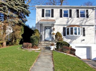 103 Sprague Rd, Scarsdale, NY 10583