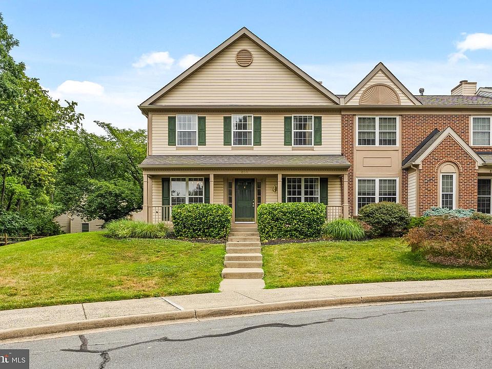 1st image of 869 Waterford Dr