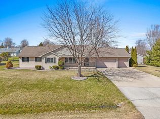 2100 Magy Ln, Suamico, WI 54313