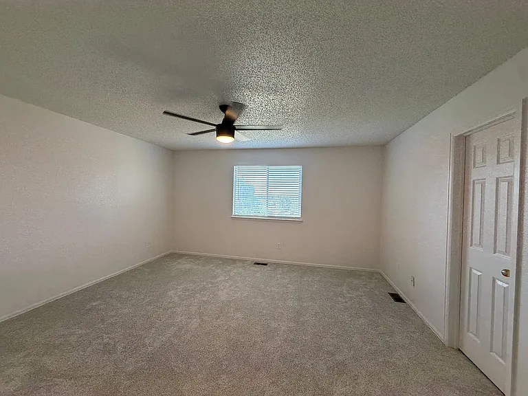 4810 Ardley Dr — Photo 18