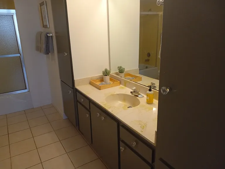 627 Alhambra Rd #301 — Photo 40