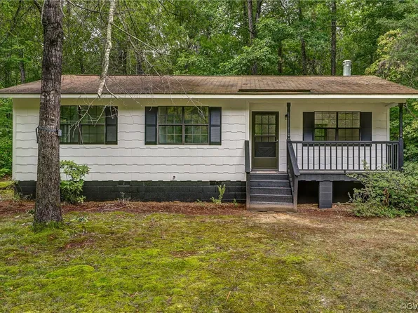 2855 Gammon Town Rd, Bumpass, VA 23024