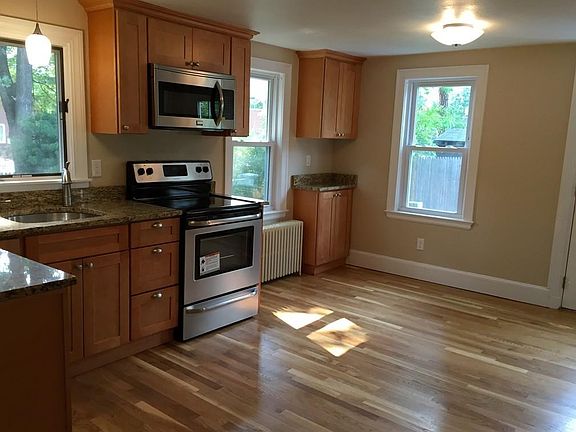 2nd image of 5 Woodlawn Dr